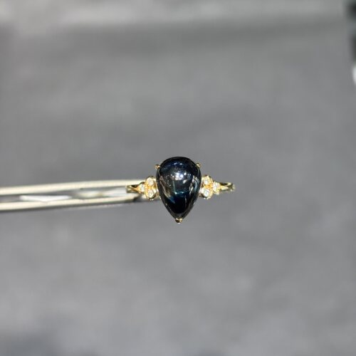 18k金天然水滴形蓝宝石戒指