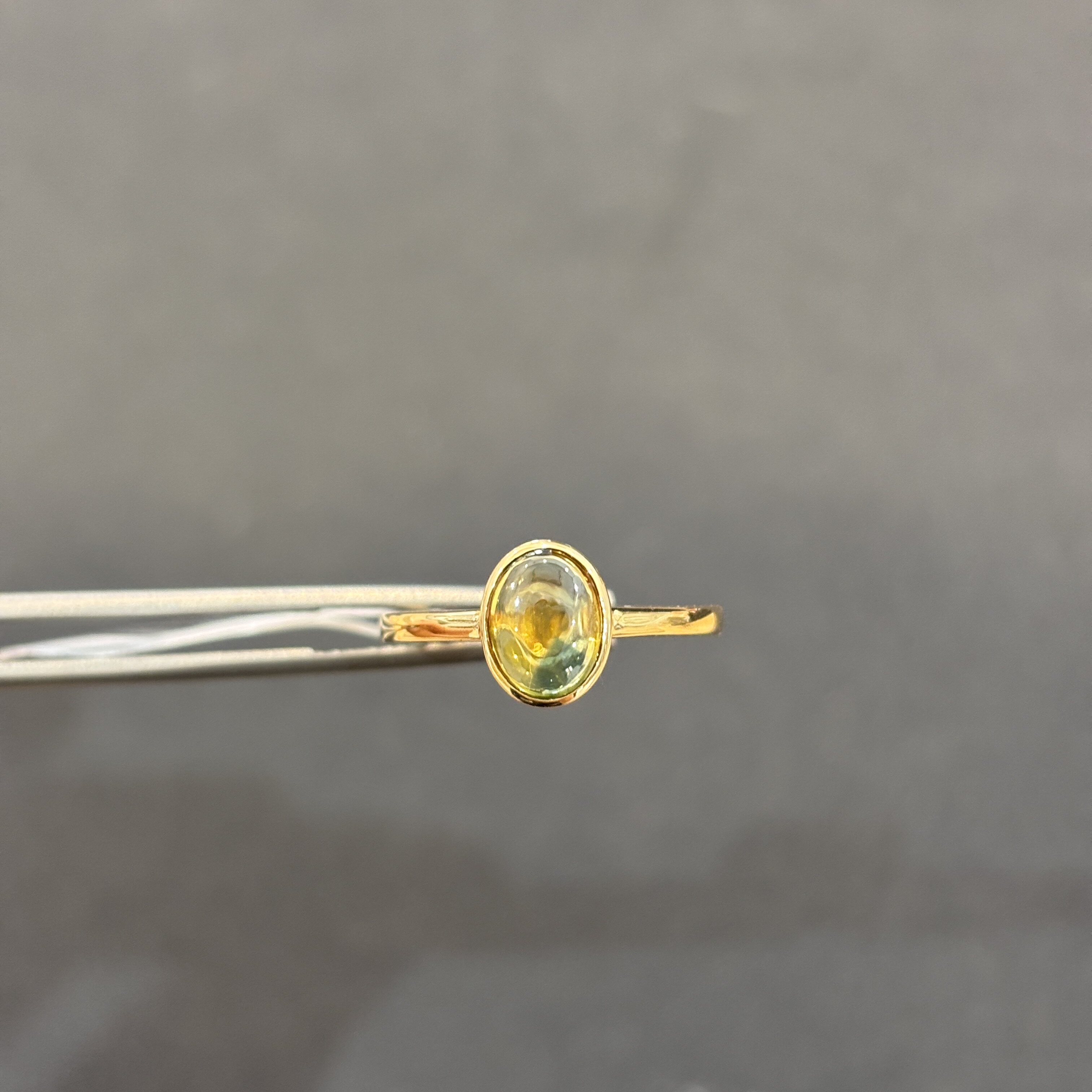 珠宝密语18k金黄色蓝宝石戒指