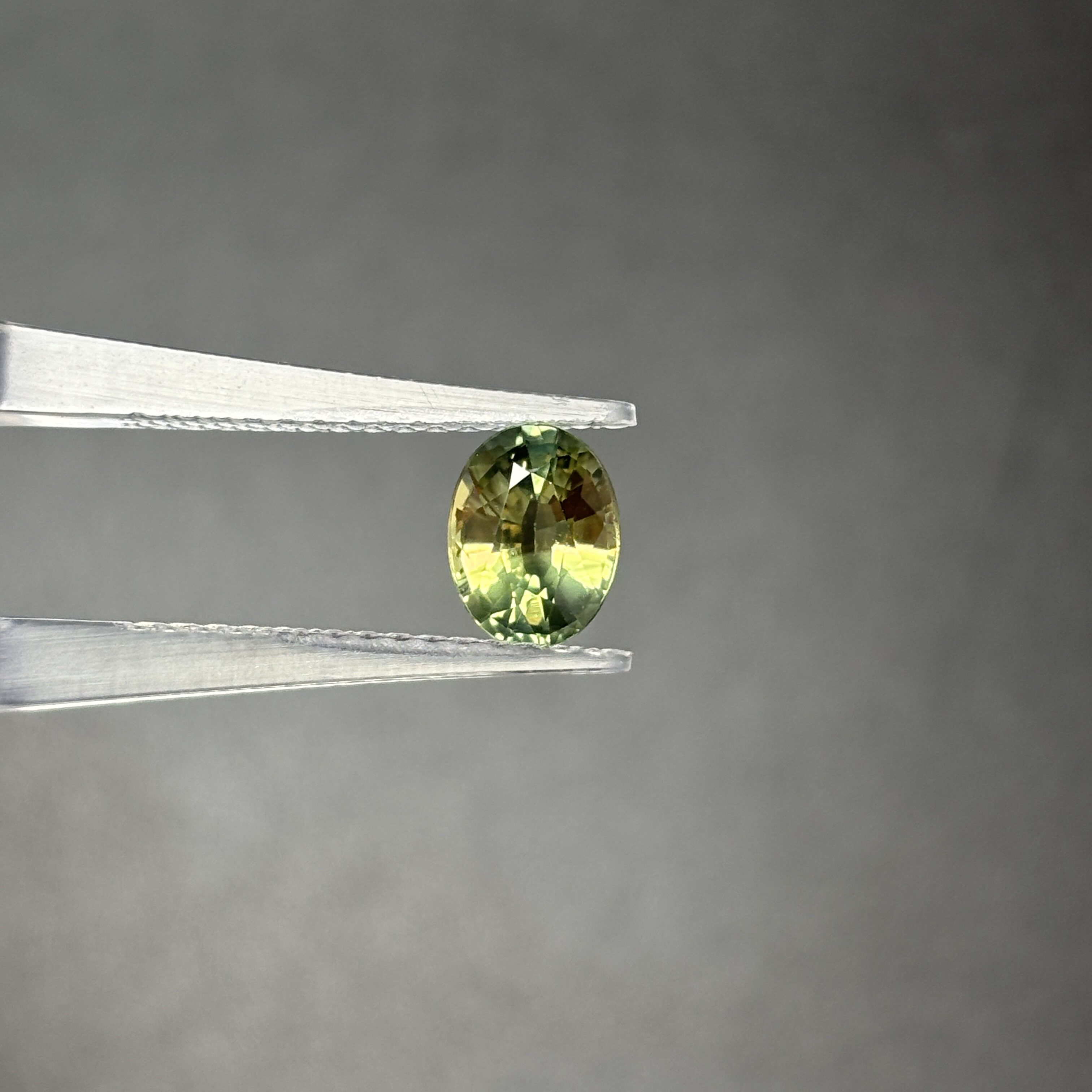 天然椭圆形蓝宝石裸石戒指吊坠山蓝黄蓝宝双色花色水鸭绿火彩teal