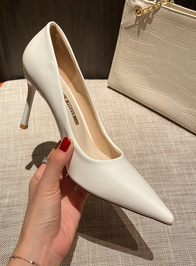 大码4143中跟网红法式少女白色高跟鞋细跟尖头性感气质单鞋小码33