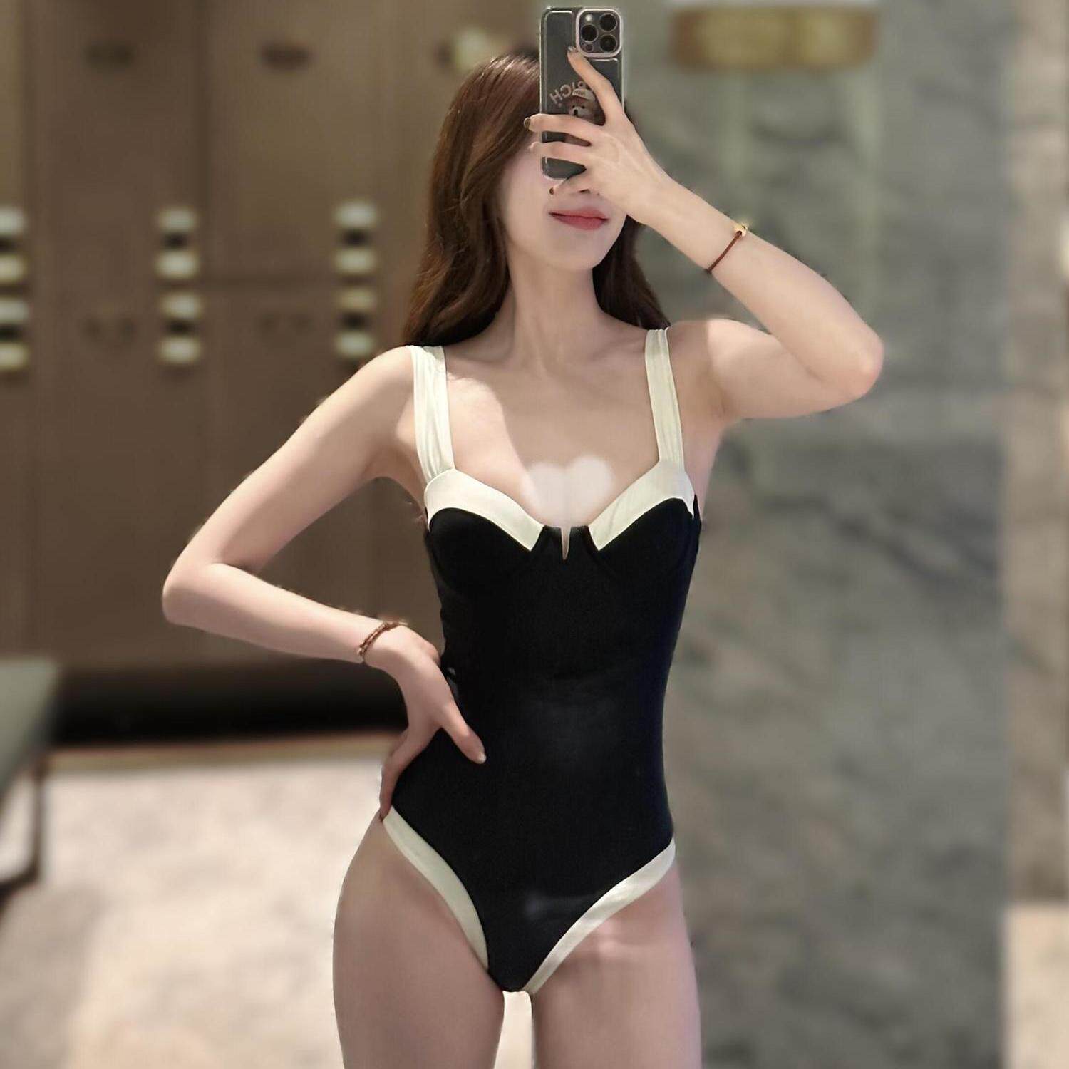 新款小香风连体游泳衣女黑白撞色遮肉显瘦钢托聚拢性感泡温泉度假
