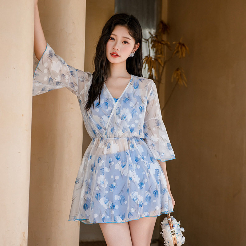比基尼三件套泳衣女保守小香风小胸聚拢显瘦遮肚性感韩国分体温泉