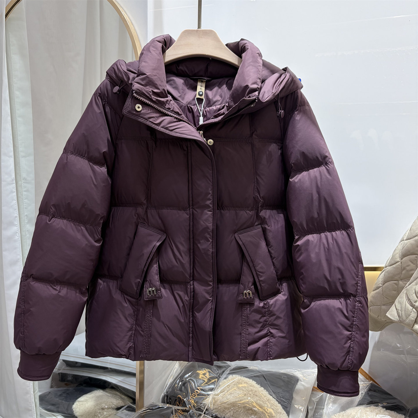 正品2025洋气连帽短款羽绒服女冬季防风保暖时尚小个子紫色外套