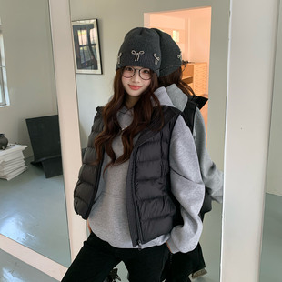 【5折款】橘子树在哪儿黑色排骨羽绒马甲外套女冬季显瘦百搭马夹