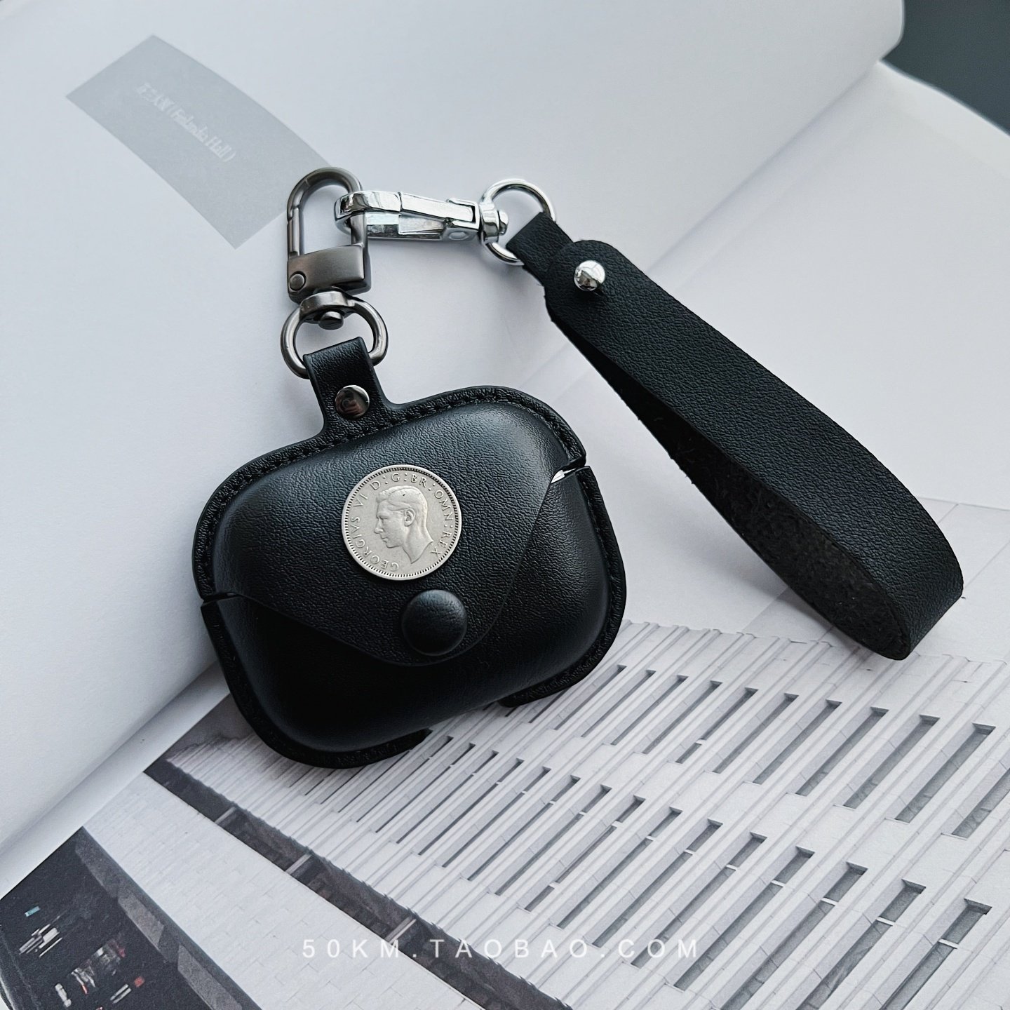 简约黑色六便士皮质AirPods Pro3一体式耳机套适用苹果1/2代软壳小众airpods 3代4保护套挂钩AirPods Pro短绳,3C数码配件,耳机保护套,淘宝优惠券,粉丝福利购,淘宝优惠卷