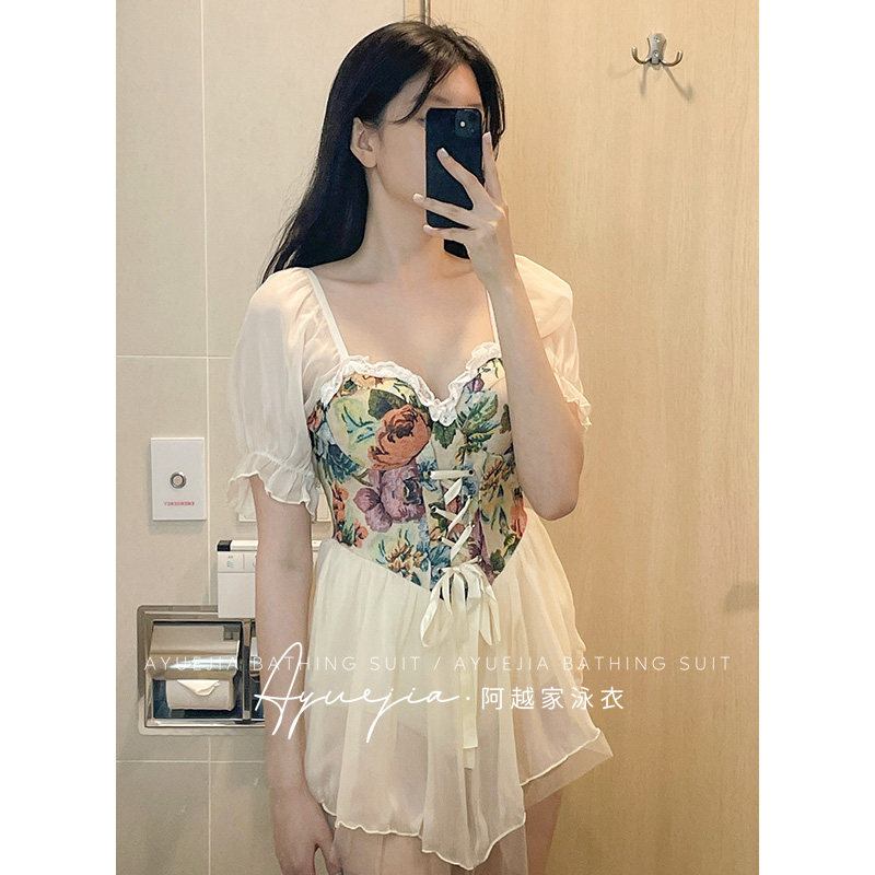 2025新款游泳衣女夏连体平角保守显瘦仙气蕾丝性感遮肉温泉度假风,运动/瑜伽/健身/球迷用品,连体泳衣,淘宝优惠券,粉丝福利购,淘宝优惠卷