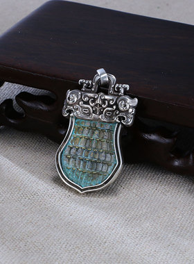 一休925银饕餮甲胄盾牌吊坠国风