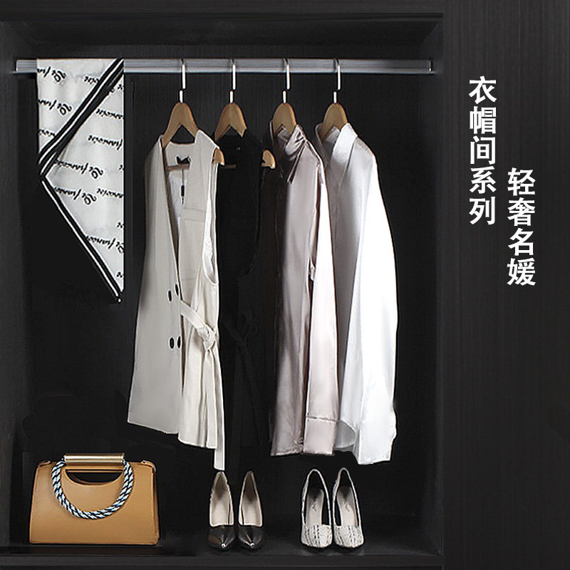 样板房间衣帽间装饰品摆件女士马甲衬衣包包围巾组合套装展厅软装