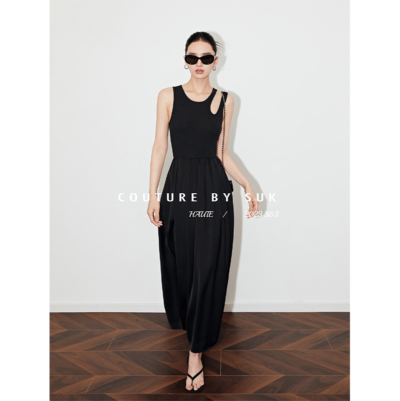 SUK 气质尤物！2025新款夏长裙无袖拼接圆领收腰连衣裙女