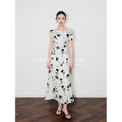 SUK 清丽佳人！2025新款法式印花长裙子夏季白色斜肩气质连衣裙女