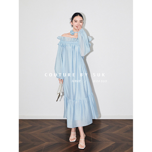 玫瑰花绑带 度假风天丝荷叶边一字肩大摆连衣裙 SUK 雅致轻盈