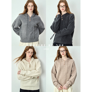 女 狐狸绒羊毛混纺单排扣连帽抽绳宽松灰色针织衫 SUK 秋云织锦