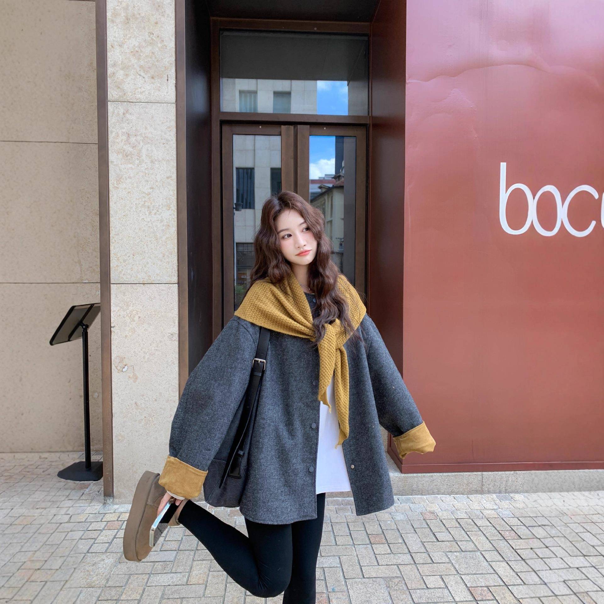 d034-687韩系针织闲披肩毛呢套女2025冬季款今年流行新小个外子宽