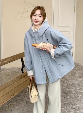 浅蓝色韩版学院风减龄连派克c166-611服2025冬季新女款加帽保绒加