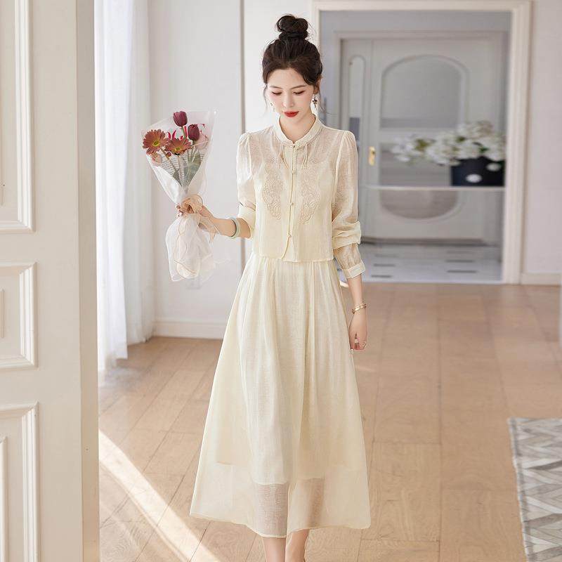 新中行式2刺绣半身裙两件套女春秋2ZLI2405S05新今年流时尚高感级