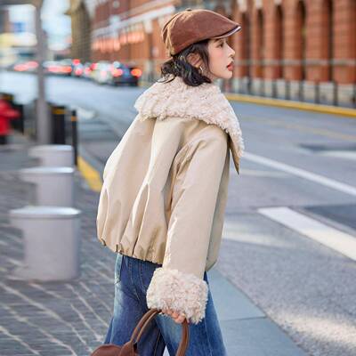 加派克服2ME59135-025冬 装新加款大翻领羊羔毛女绒厚时尚外套上