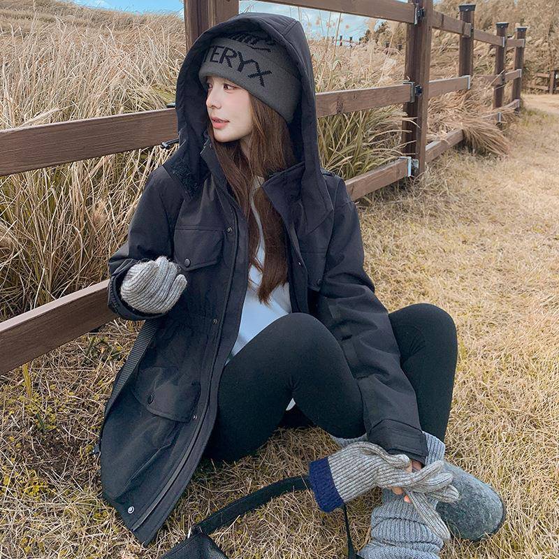 设计收腰显女瘦户外工装派克冲锋C085-Q05白衣加鸭绒羽绒服冬新款