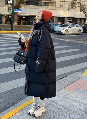 黑色长款B168-661过膝羽绒服女冬季中长服款加厚宽连帽面包90鸭白
