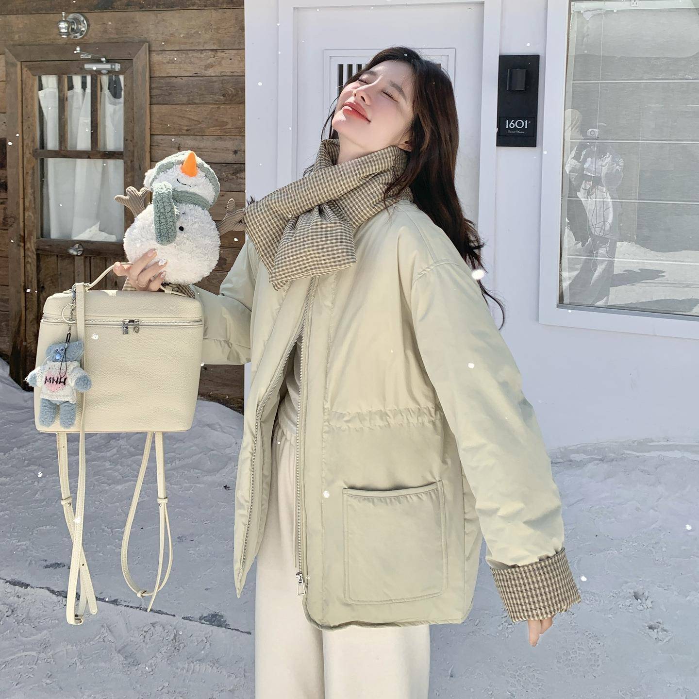 韩系格纹拼接围脖羽绒女2025冬季设感超好看收服D014-100腰计鸭绒