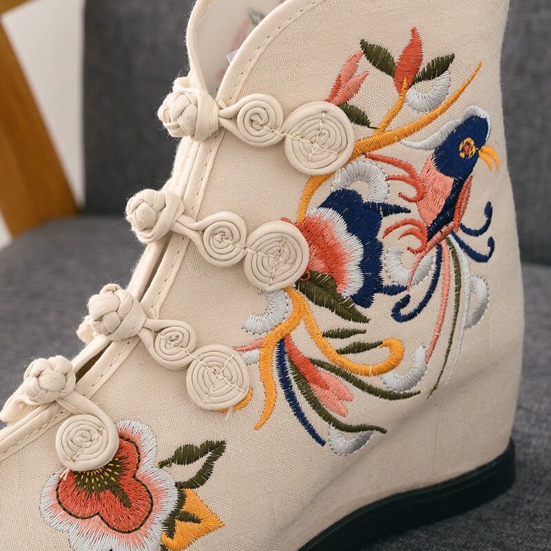 AUTUMN EMBROIDERED SHOES WOMENS SINGLE BOOTS NEW HANFU SINGLE SHOES OLD BEIJING CLOTH SHOES NATIONAL WIND INCREASED SHORT BOOTS WOMENS BOOTS