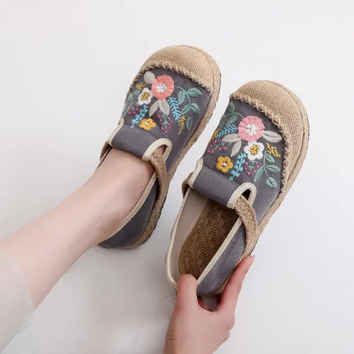 老北京布鞋女新款绣花麻布鞋透气