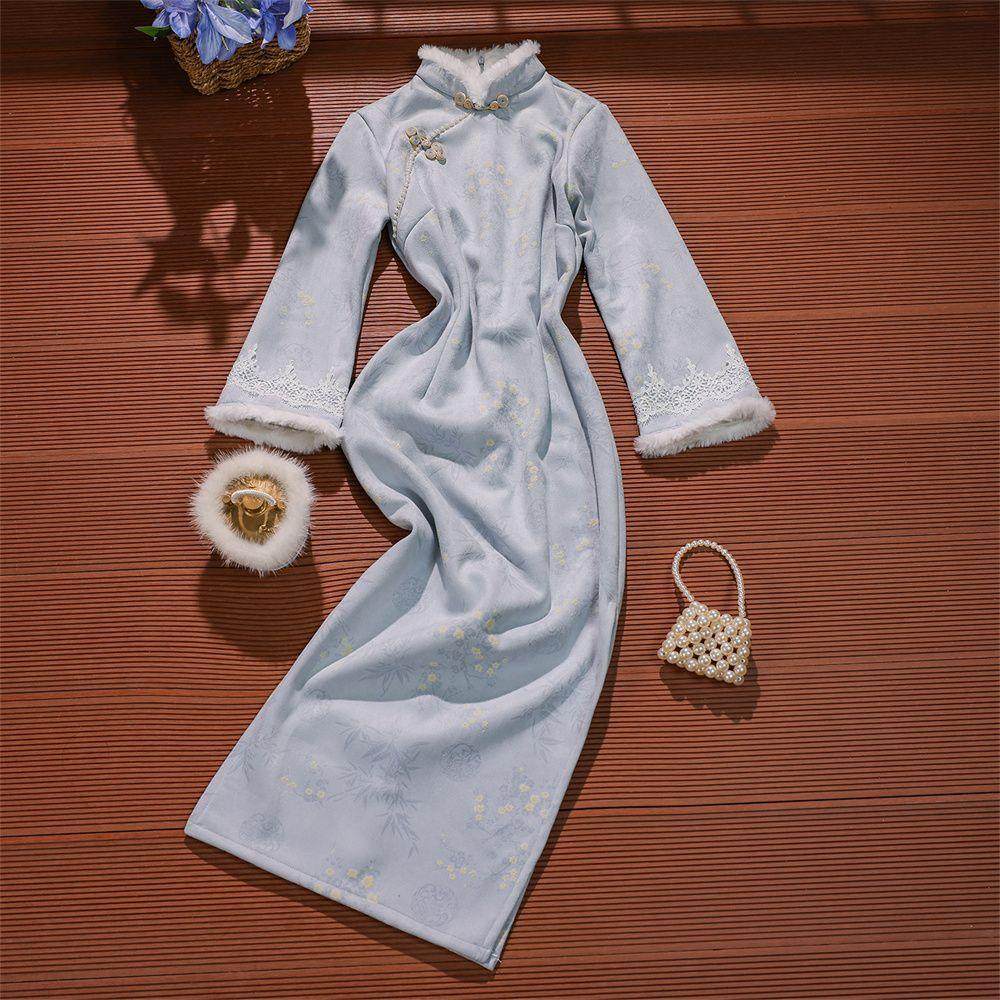 2025好看改良新款淡雅蓝色中式保暖国风加绒旗袍气质中长连衣裙