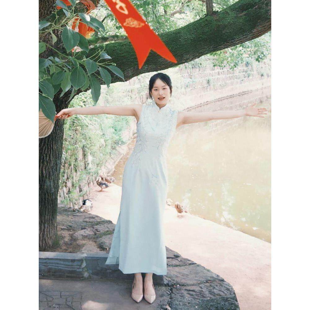 连衣裙中式旗袍优雅新款礼服裙新送考刺绣无袖气质夏季中长款浅绿