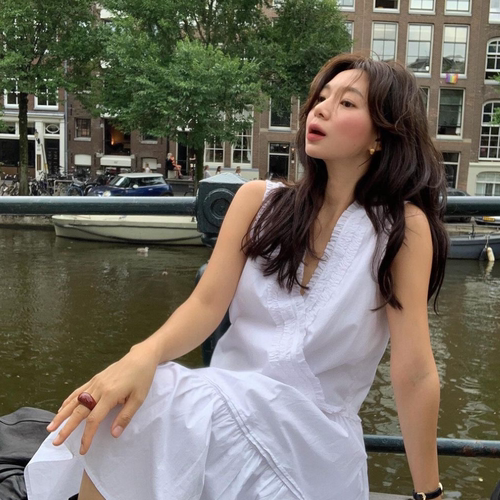 已出 韩国V领花边白色抽皱fever收腰连衣裙无袖中长裙子女