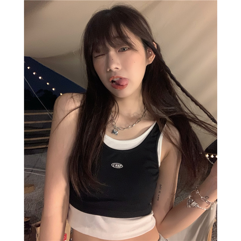 Real shot real price Korean versatile design sense slim show fake two knitted suspender vest