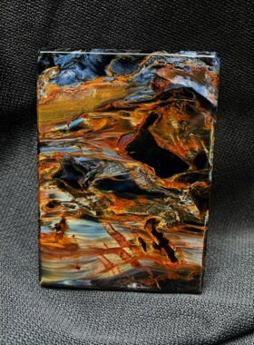 收藏级精品纳米比亚彼得石吊坠摆件