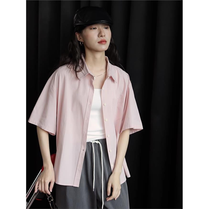 少女粉色简约复古设计感