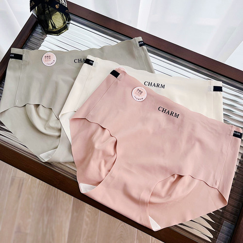 立体剪裁亲肤无痕包臀内裤