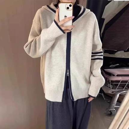 宽松连帽毛衣外套女秋冬穿搭新款韩版慵懒风卫衣软糯高端针织上衣