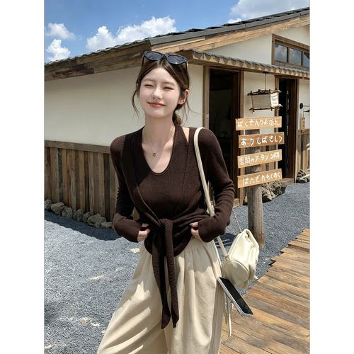 法式灰色假两件针织衫女2026新款秋季高级感独特减龄修身单穿上衣