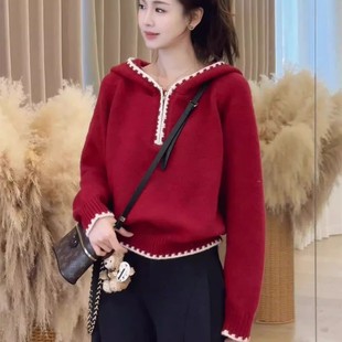 巨好看红色连帽毛衣冬季女2026新款爆款慵懒高级感针织衫短款上衣