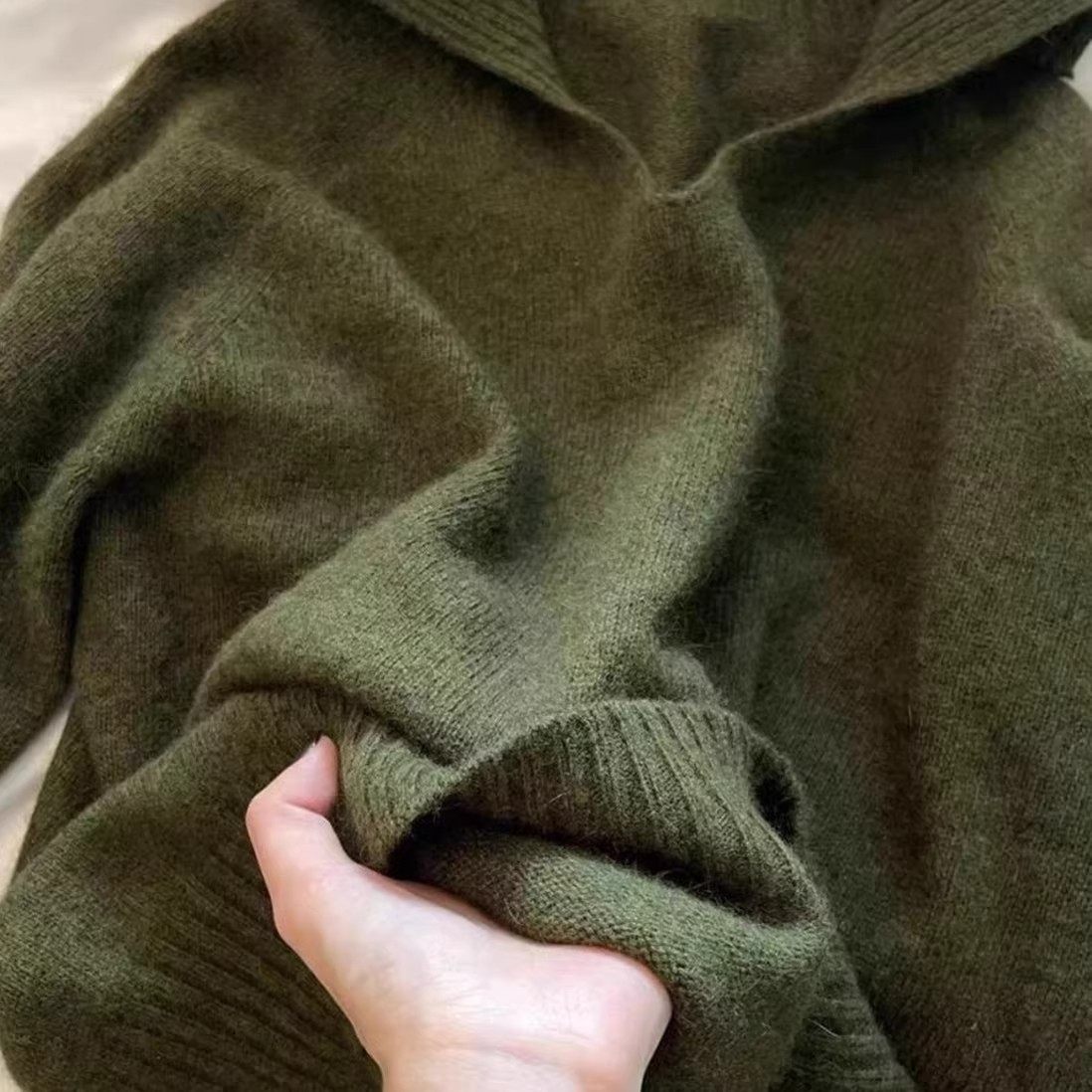 复古绿色毛衣女秋冬季内搭打底衫2026新款慵懒高级感宽松针织上衣,女装/女士精品,毛针织衫,淘宝优惠券,粉丝福利购,淘宝优惠卷