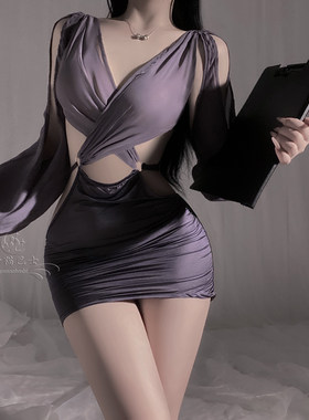 【绝美沙漏腰】性感辣妹纯欲睡裙
