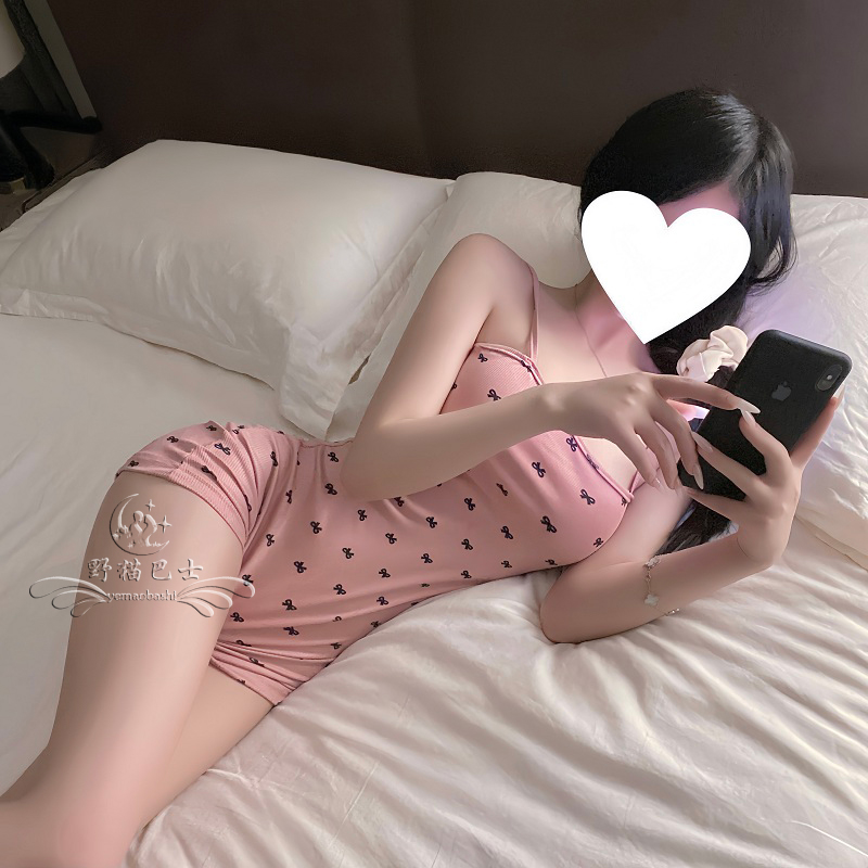 甜心宝贝~复古蝴蝶结粉色连体裤