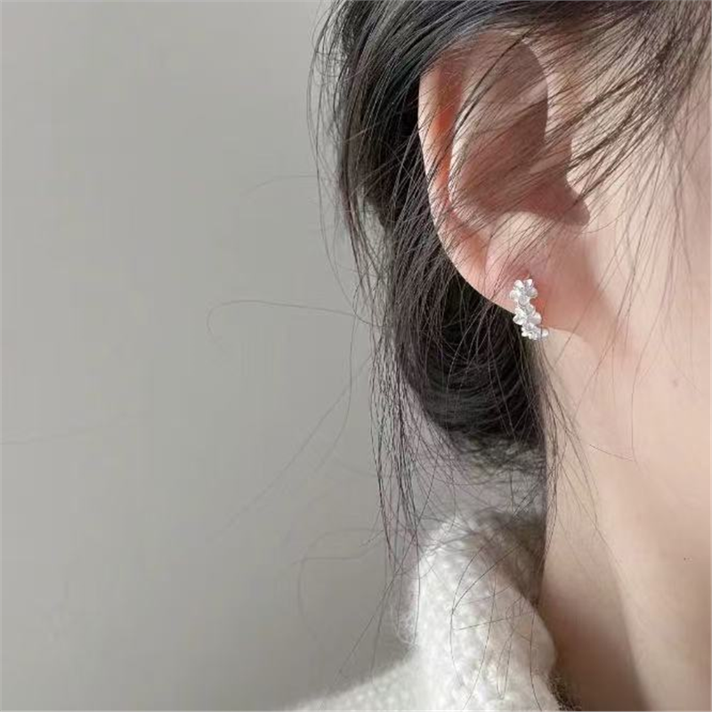 合金无非金属耳饰 小众简约ins风精致时尚冷淡风银色小巧设计感耳,饰品/流行首饰/时尚饰品新,耳环,淘宝优惠券,粉丝福利购,淘宝优惠卷