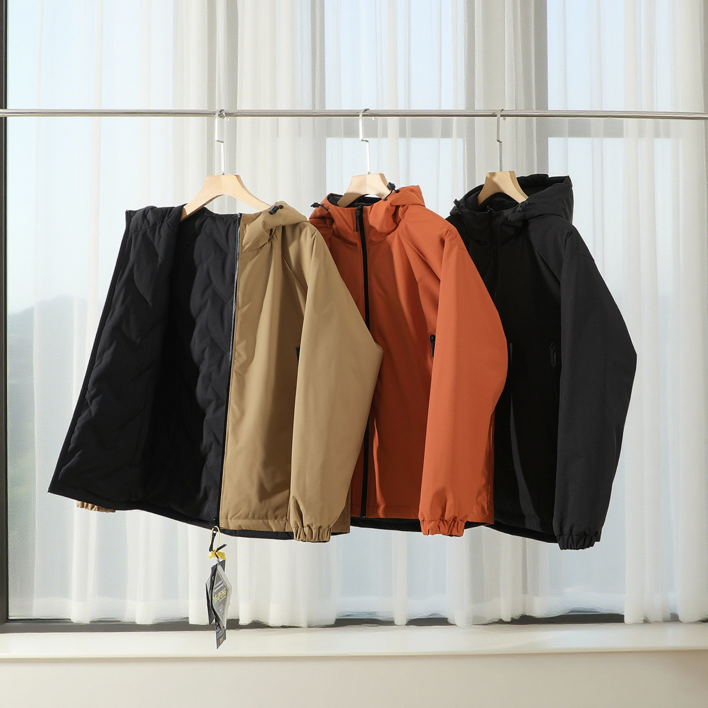 冬季保暖线！情侣款时尚百搭连帽羽绒服 90鸭绒防寒外套 潮男常备