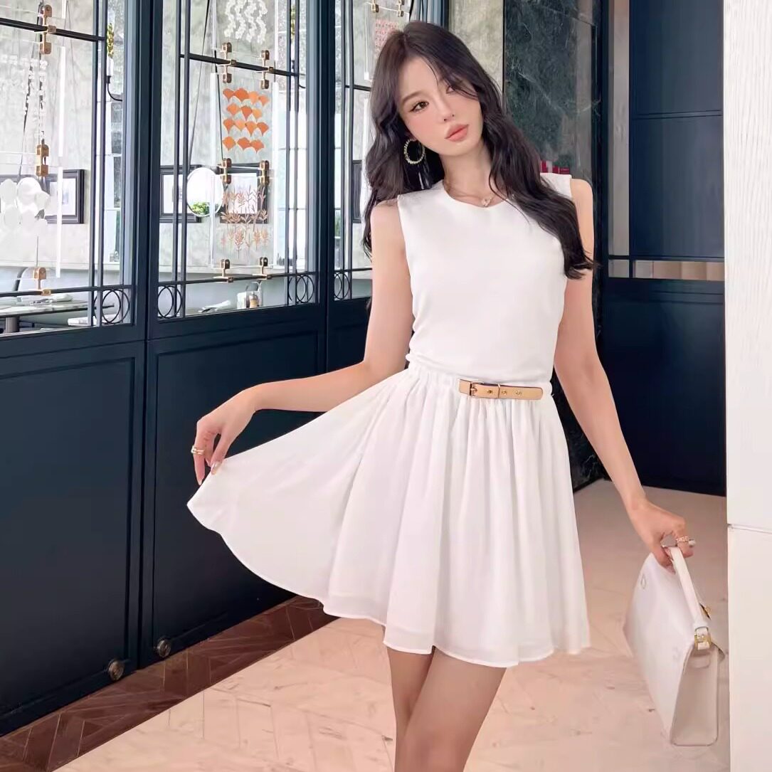 法式气质网纱连衣裙女2025夏季新款腰带扣设计白色圆领无袖中裙子