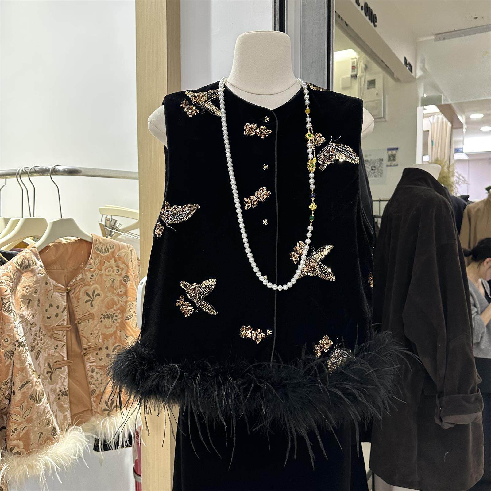 专柜大牌撤回尾单捡漏外贸高端国风刺绣马甲女新中式丝绒背心坎肩,女装/女士精品,马夹,淘宝优惠券,粉丝福利购,淘宝优惠卷