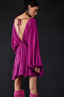 锁眼露背长袖 夸张衣袖 连衣裙 和服灵感风琴褶设计