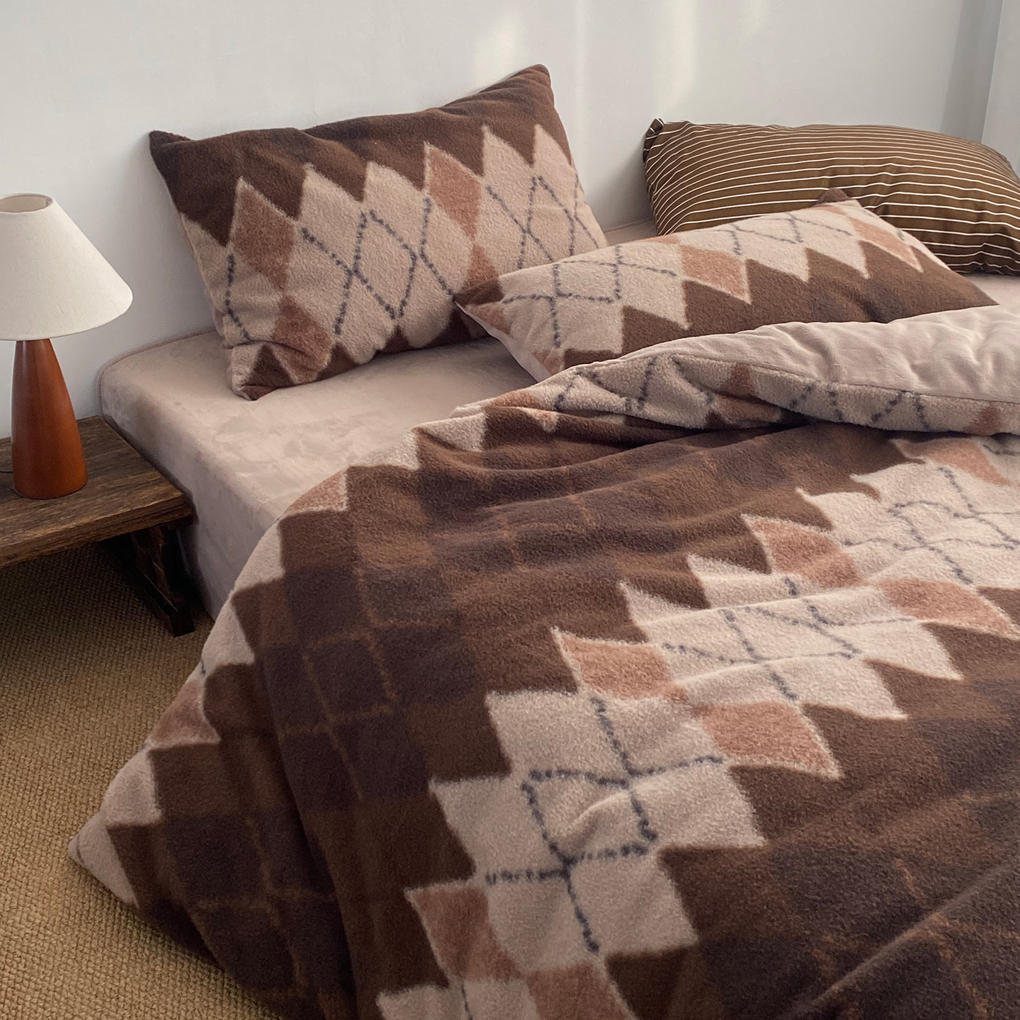 素尺英伦复古保暖咩咩绒简约顺滑床单四件套被套牛奶绒秋冬季床品