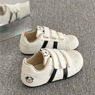 刺绣古德曼百搭小白鞋2025女款新款薄底春秋季运动鞋魔术贴德训鞋