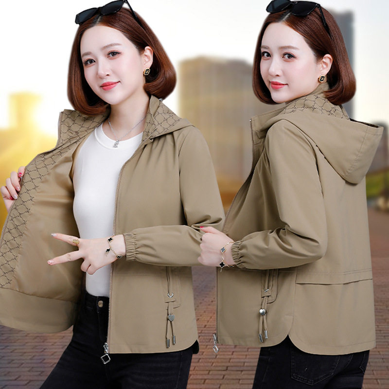 短款外套女春秋款2025新款中年妈妈秋季女装百搭休闲连帽夹克上衣