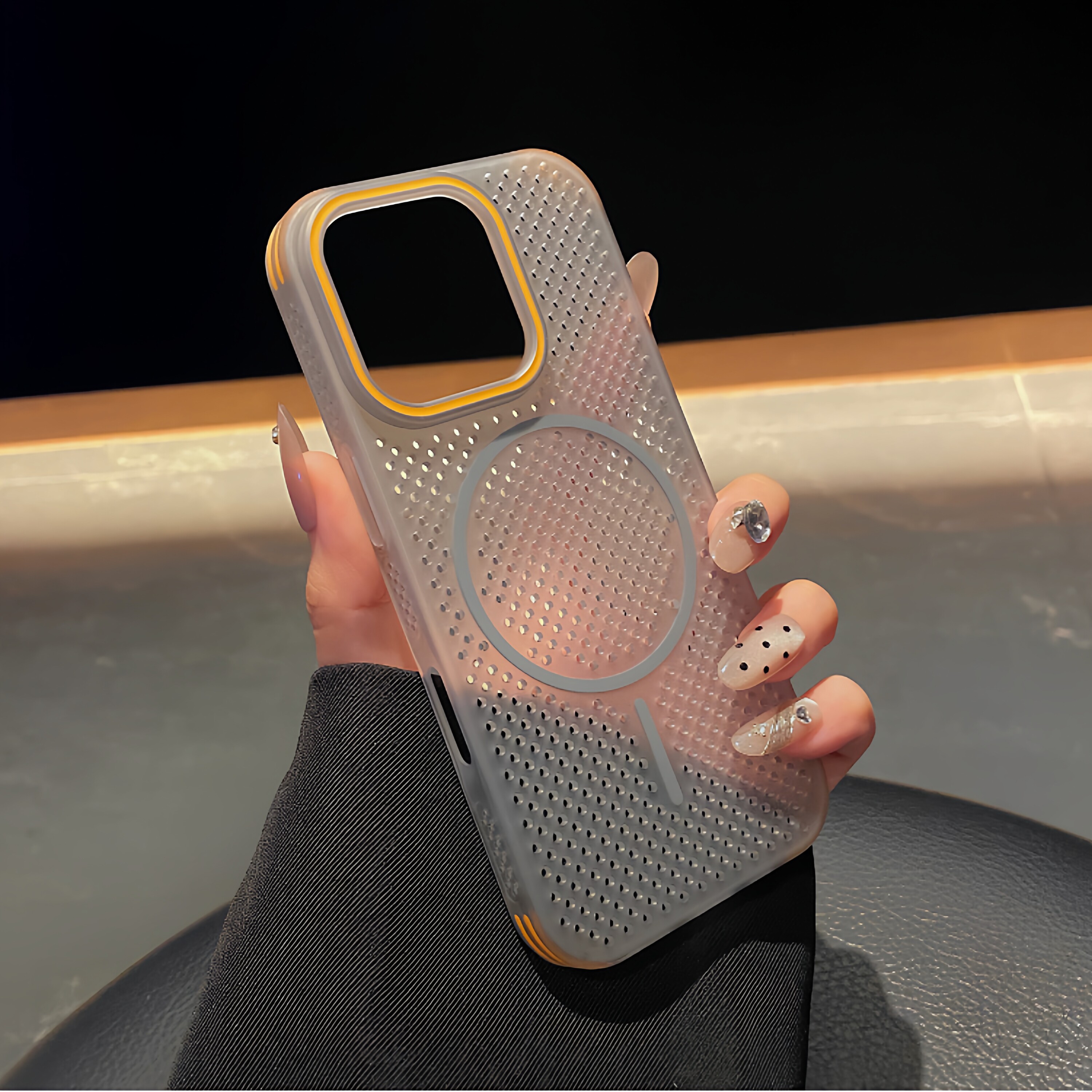 冰感散热适用苹果17/16手机壳磁吸iPhone15超薄透气14promax肤感硬壳13高级感12pro全包防摔15plus男女保护套