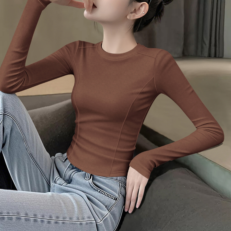 圆领设计拼接下摆弧形长袖