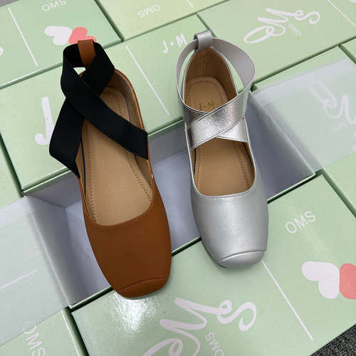 一字带方头平底浅口玛丽珍芭蕾鞋