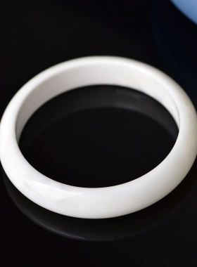 深海白贝壳女手镯手环贵妃镯白色